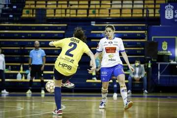 Victoria del Teldeportivo  ante el Zaragoza para mantenerse en la lucha/TA.